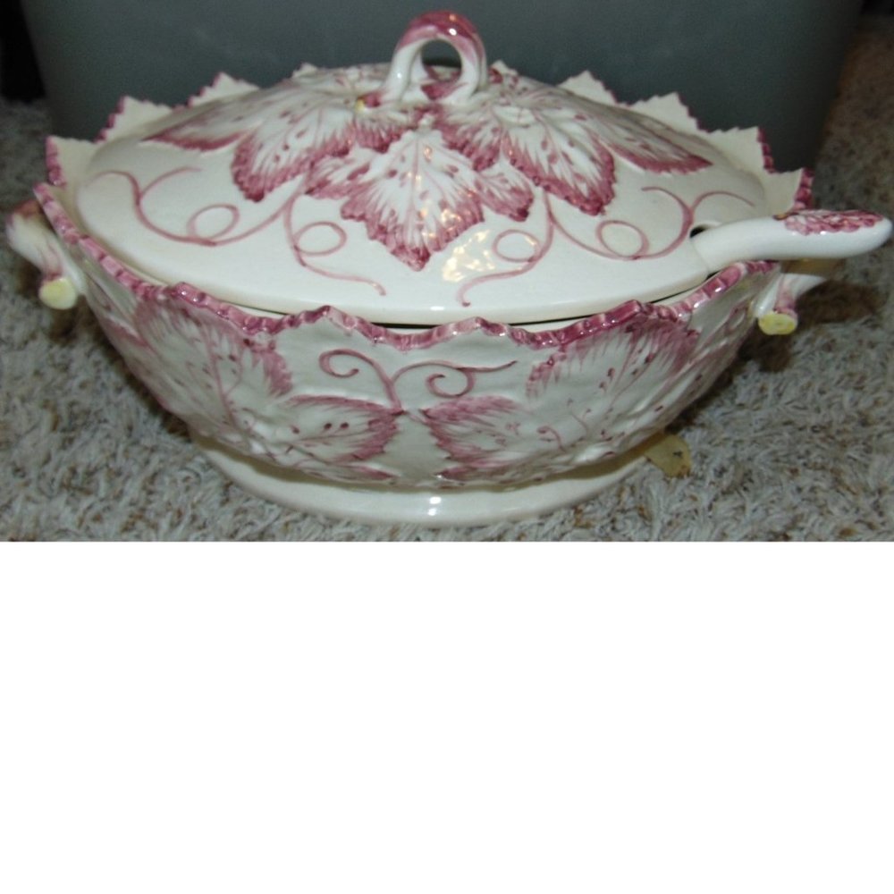 Vintage Jay Willfred Portugal Andrea Sadek Cream Pink Leaf Tureen, Ladle & Lid